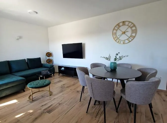 Luka Appartement *