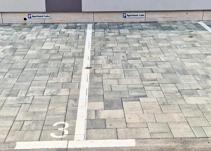 Luka * Privlaka (Zadar)