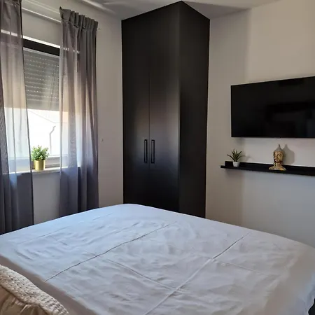 Luka * Privlaka (Zadar)