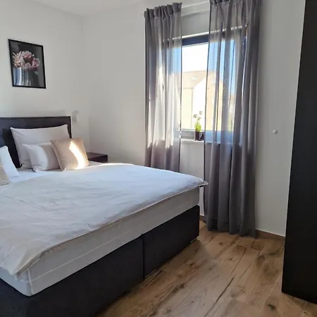 Luka Privlaka (Zadar)