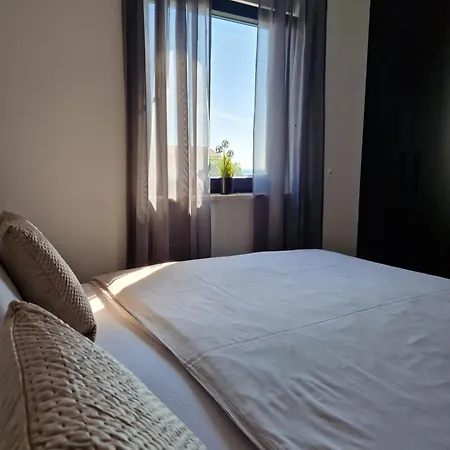 Apartment Luka *